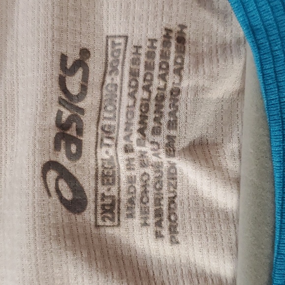 Two ASICS active tops 2XL& 2XLT-C - Picture 9 of 9